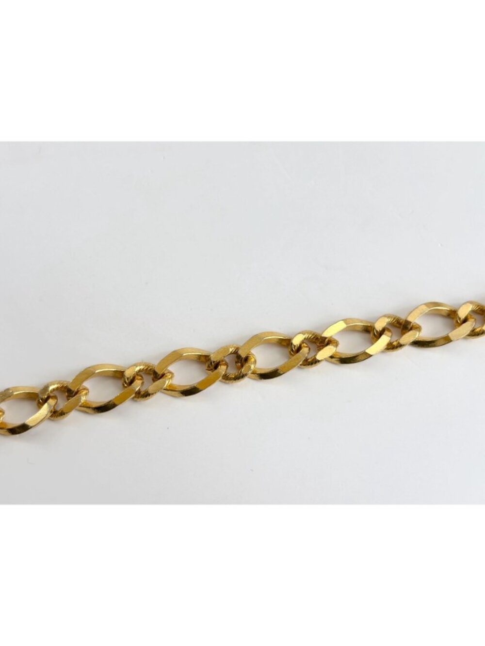 Cable Chain Gold Toned  Toggle Clasp Chunky Vintage 80's Style Bracelet - Picture 7 of 12